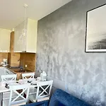 Apartament Mewa Gardenia Z Widokiem Na Morzem 20m Od Plaży Epapartamenty *